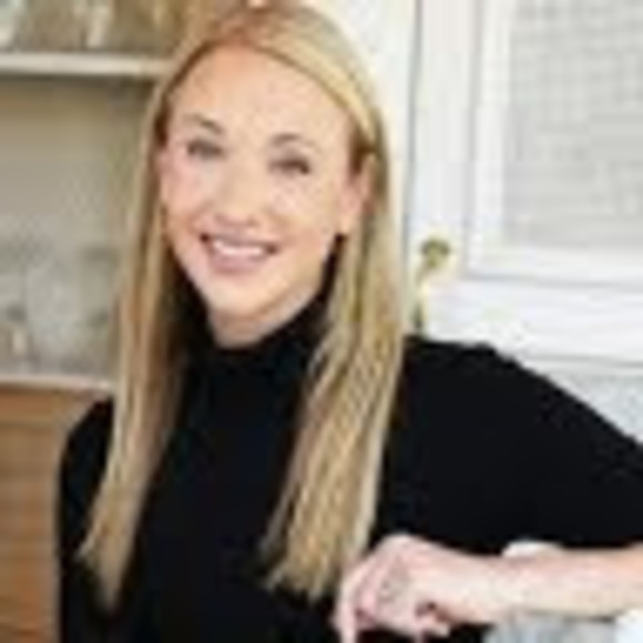 Meet your Posher, Suzanne - Picture 1 of 1